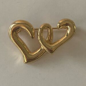 Vintage 80’s Gold tone double heart pin brooch